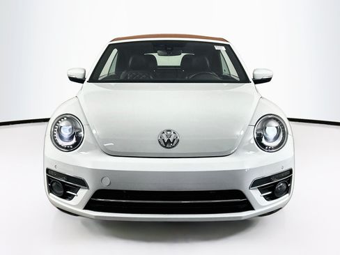 Used 2019 Volkswagen Beetle 2.0T S FWD image 2