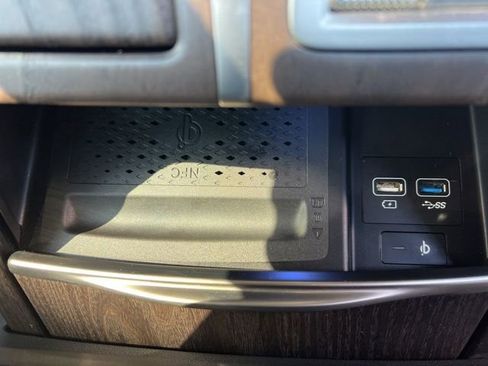 Used 2023 Genesis G80 image 23