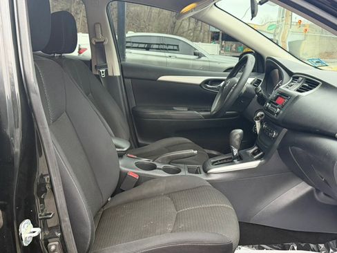 Used 2016 Nissan Sentra S image 21