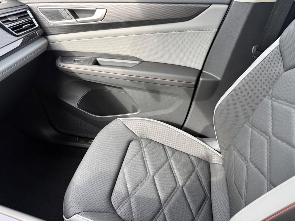 Certified 2026 Volkswagen Atlas Peak Edition AWD/4WD image 22