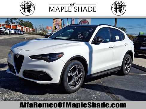 New 2025 Alfa Romeo Stelvio Sprint image 1