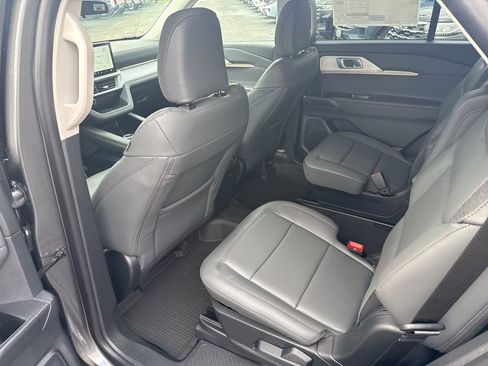 New 2026 Ford Explorer Active w/ Active Comfort Package image 12