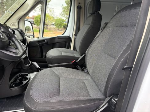 Used 2022 RAM ProMaster 2500 FWD image 14