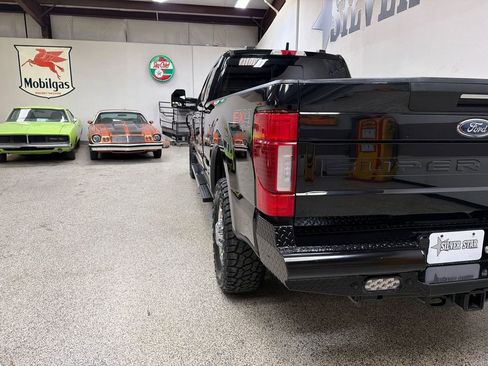 Used 2022 Ford F350 Lariat w/ Lariat Ultimate Package AWD/4WD image 9