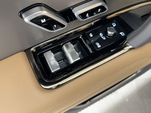 New 2026 Land Rover Range Rover Sport SE image 12