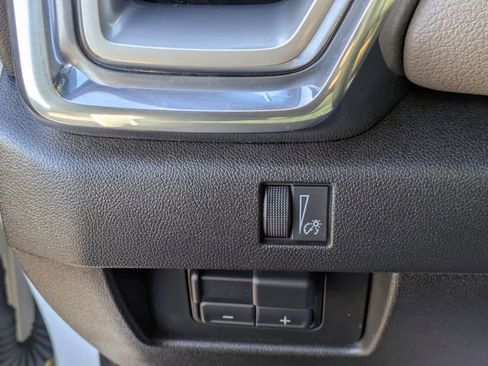 Used 2024 GMC Canyon Denali image 24