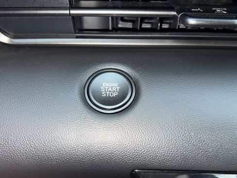 Certified 2025 Hyundai Elantra Sport image 19