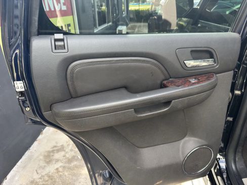 Used 2013 GMC Yukon Denali image 12