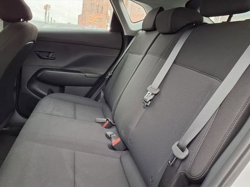 New 2026 Hyundai Kona SE image 6
