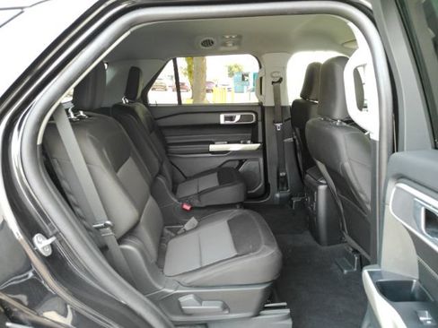 Used 2023 Ford Explorer XLT RWD image 23