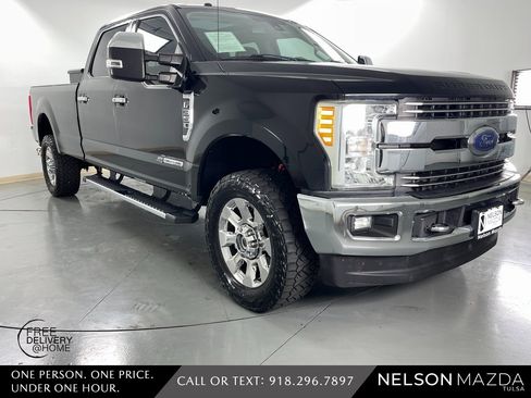 Used 2017 Ford F350 Lariat w/ Lariat Ultimate Package image 4