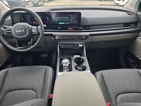 New 2026 Kia Carnival EX FWD image 13