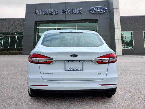 Used 2020 Ford Fusion SE FWD image 6