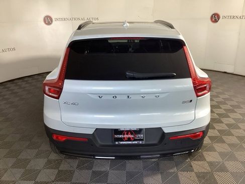 New 2025 Volvo XC40 B5 Plus w/ Protection Package Premier image 5