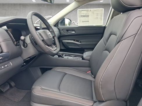 New 2026 Nissan Pathfinder SL w/ Cargo Package FWD image 20