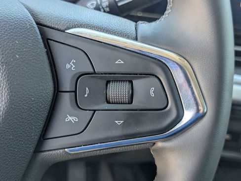 Used 2024 Chevrolet Trax LT w/ Driver Confidence Package FWD image 21