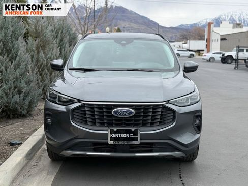 Used 2025 Ford Escape Platinum image 2