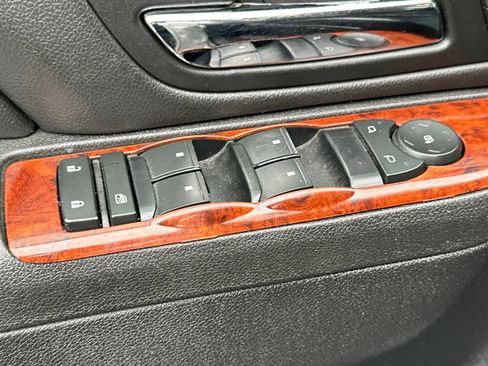 Used 2014 GMC Sierra 3500 SLT w/ SLT Convenience Package image 12