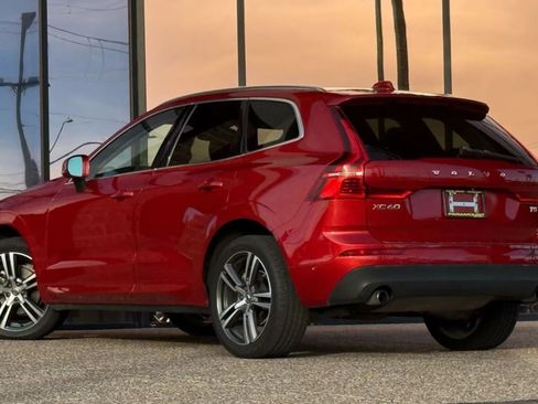 Used 2019 Volvo XC60 T5 Momentum w/ Advanced Package image 8