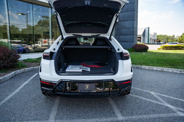 Used 2025 Lamborghini Urus SE AWD/4WD image 32