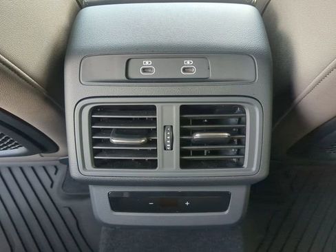 Used 2025 Audi Q5 Premium AWD/4WD image 16