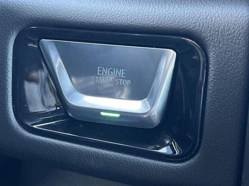 New 2026 GMC Yukon XL Elevation image 8