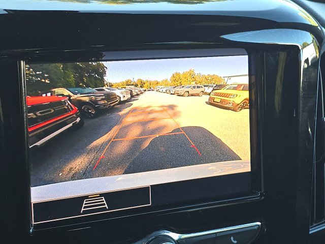 Certified 2023 Chevrolet Traverse LT FWD image 32