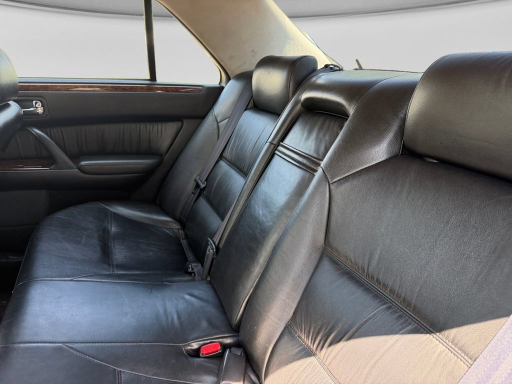 Used 2000 INFINITI Q45 RWD image 30