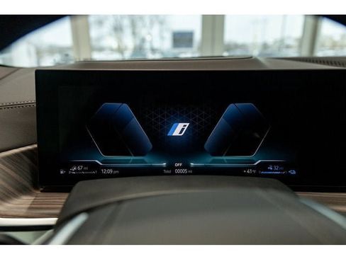 New 2026 BMW X5 xDrive50e w/ Premium Package image 68