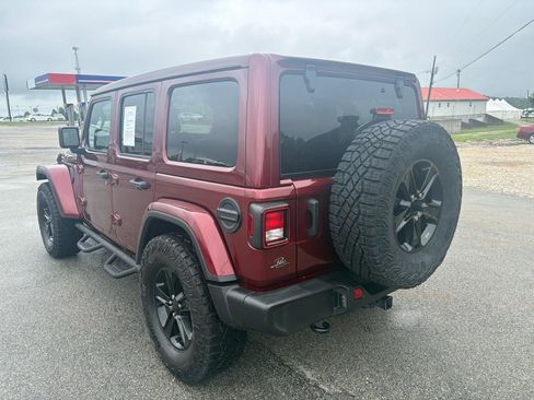 Used 2021 Jeep Wrangler Unlimited Sahara AWD/4WD image 5