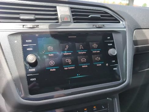 Certified 2023 Volkswagen Tiguan SE R-Line FWD image 13