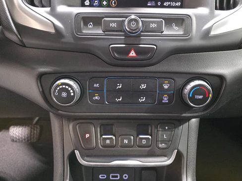 Used 2020 GMC Terrain SLE image 21