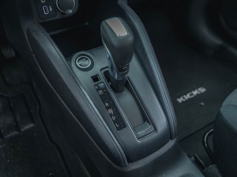 Used 2024 Nissan Kicks S image 23