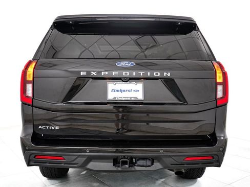 Certified 2025 Ford Expedition Active AWD/4WD image 6