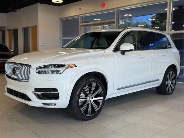 Used 2024 Volvo XC90 B5 Plus w/ Protection Package Premier AWD/4WD image 4