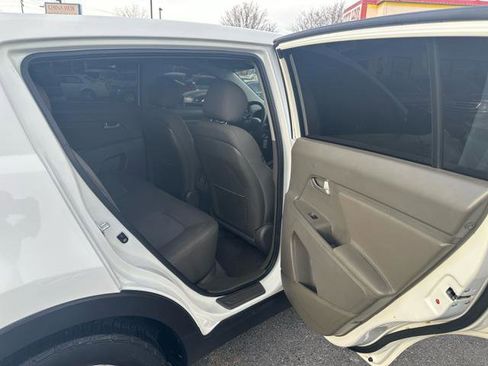 Used 2015 Kia Sportage LX image 17