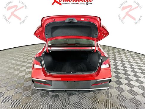 Used 2024 Hyundai Elantra SEL image 28