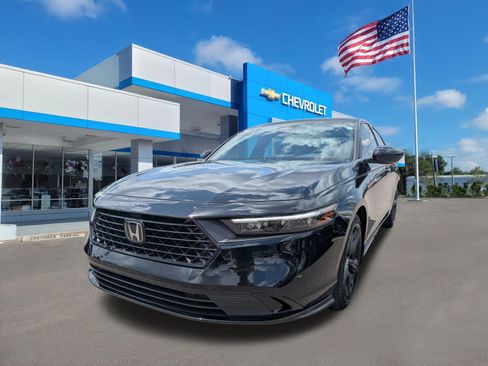 Used 2025 Honda Accord Sport image 7