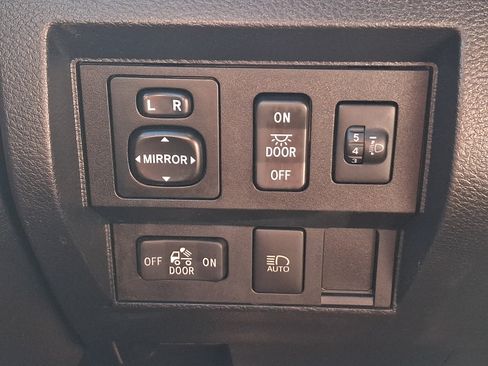 Used 2018 Toyota Tundra SR5 w/ TRD Off Road Package AWD/4WD image 23