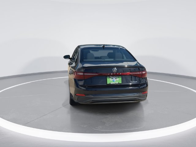 Used 2025 Volkswagen Jetta Sport FWD image 12