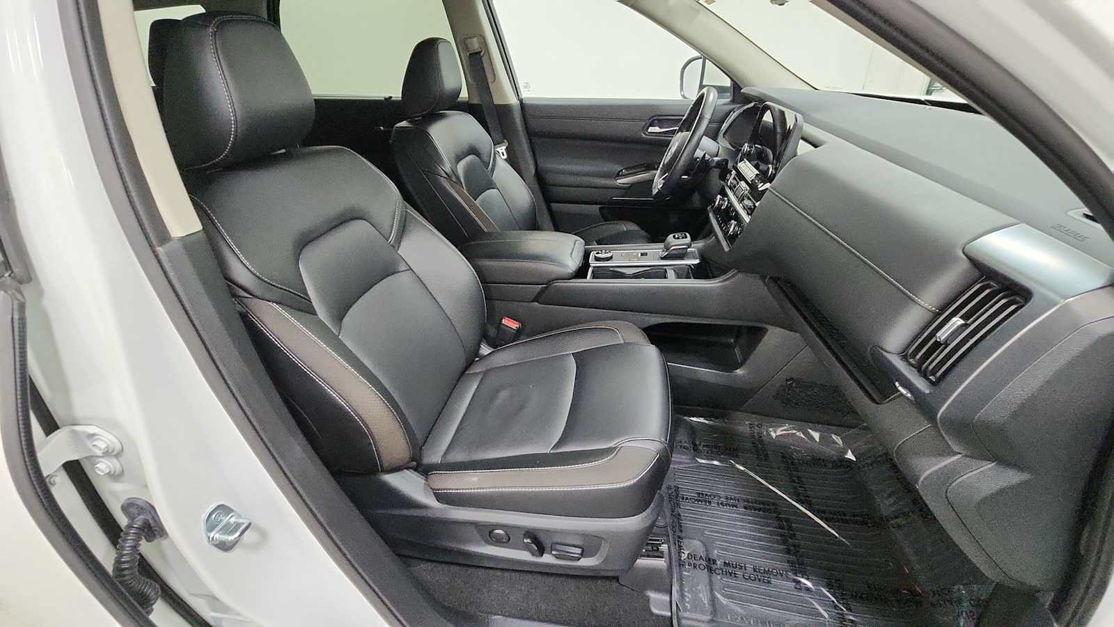 Used 2024 Nissan Pathfinder SL w/ Cargo Package AWD/4WD image 30
