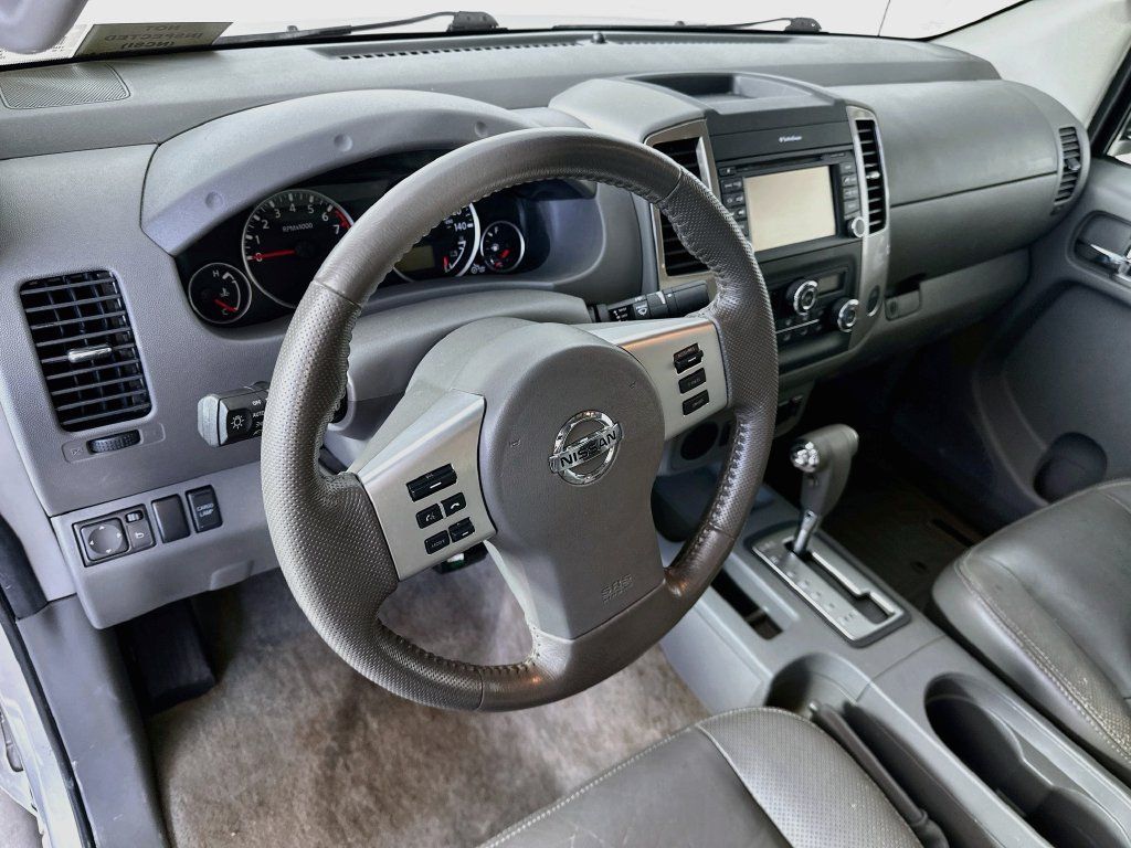 Used 2013 Nissan Frontier SL w/ Moonroof Pkg RWD image 29