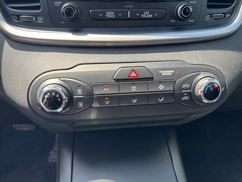 Used 2016 Kia Sorento AWD image 18