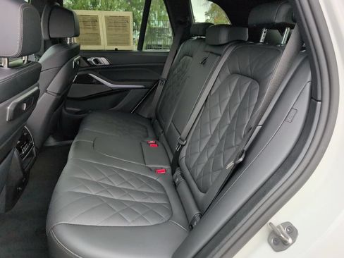 Used 2026 BMW X5 xDrive40i w/ Executive Package AWD/4WD image 32