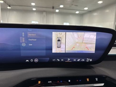 Used 2025 Buick Enclave Preferred image 9