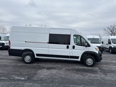 Used 2025 RAM ProMaster 3500 w/ Crew Van Package image 12