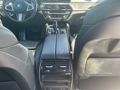 Used 2022 BMW 530e w/ M Sport Package image 29