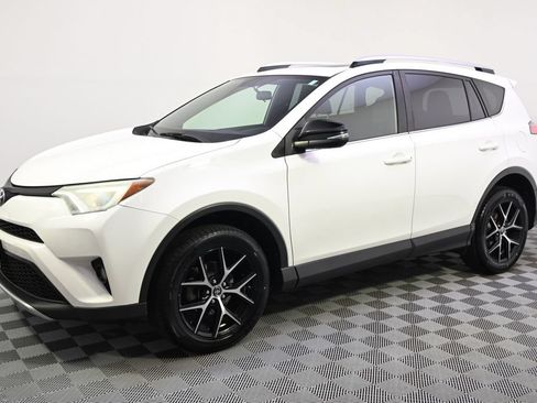 Used 2016 Toyota RAV4 SE AWD/4WD image 2