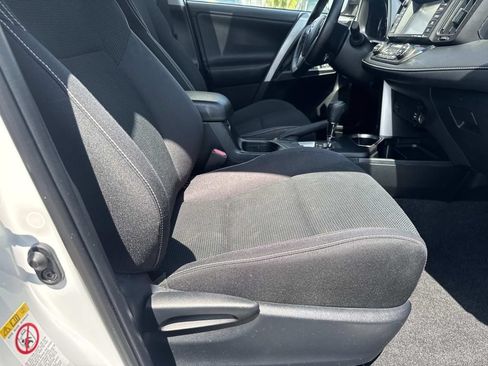 Used 2017 Toyota RAV4 XLE FWD image 14