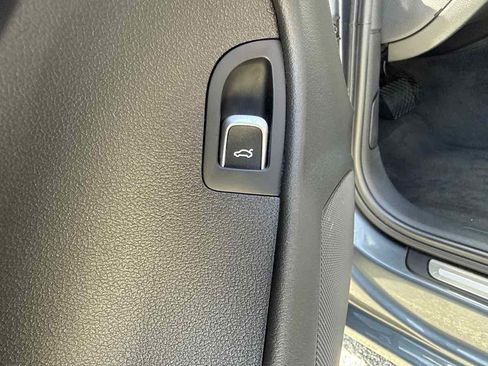 Used 2013 Audi A4 2.0T Premium w/ Convenience Pkg FWD image 8